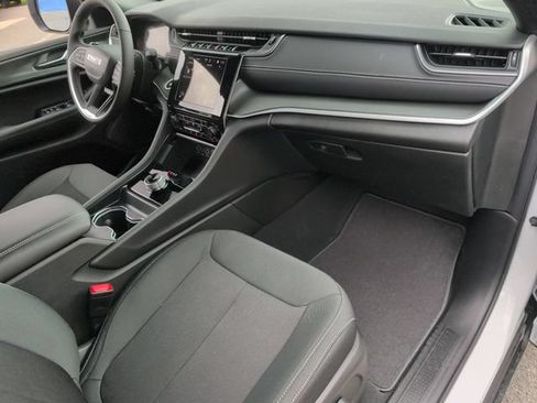 New 2026 Jeep Grand Cherokee L 4WD image 23