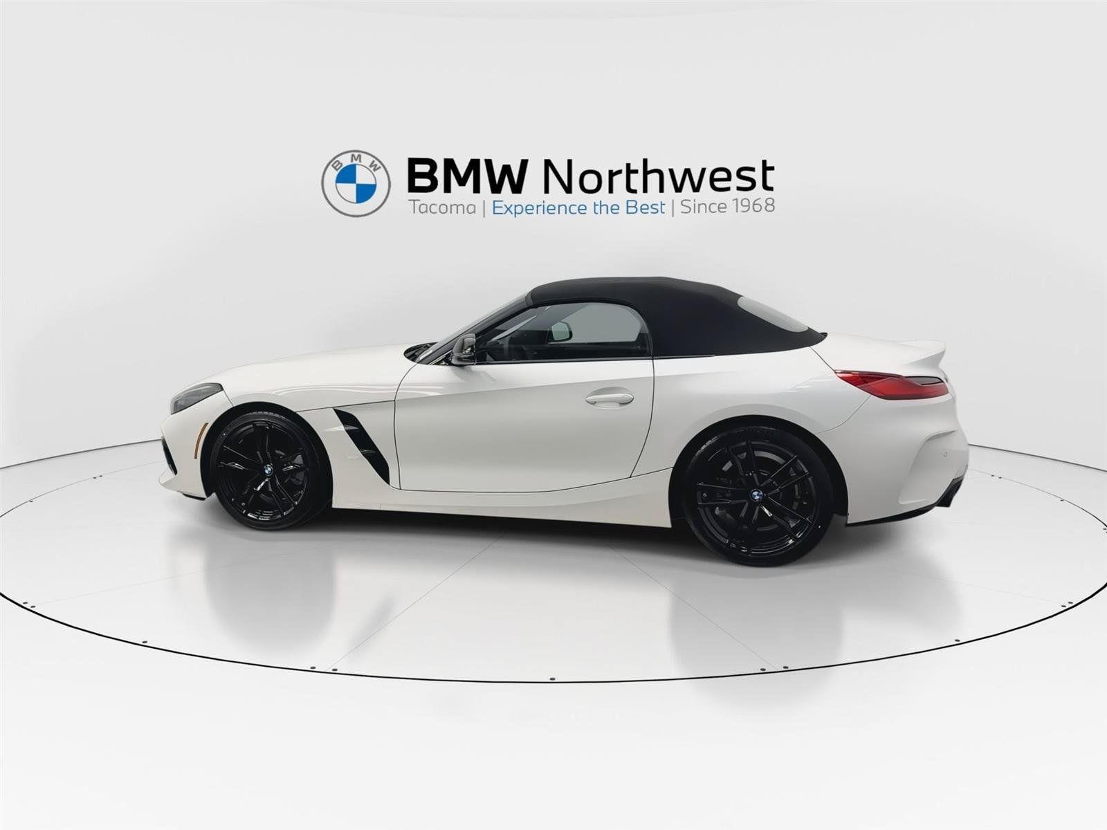 New 2026 BMW Z4 sDrive30i w/ Shadowloine Package RWD image 11