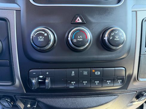 Used 2014 RAM 5500 Tradesman w/ Power & Remote Entry Group AWD/4WD image 18