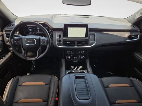 Used 2024 GMC Yukon AT4 w/ AT4 Premium Package AWD/4WD image 9