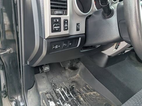 Used 2013 Toyota Tundra 4x4 Double Cab w/ Tow Pkg image 9