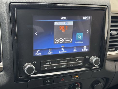 Used 2024 Nissan Frontier SV image 21