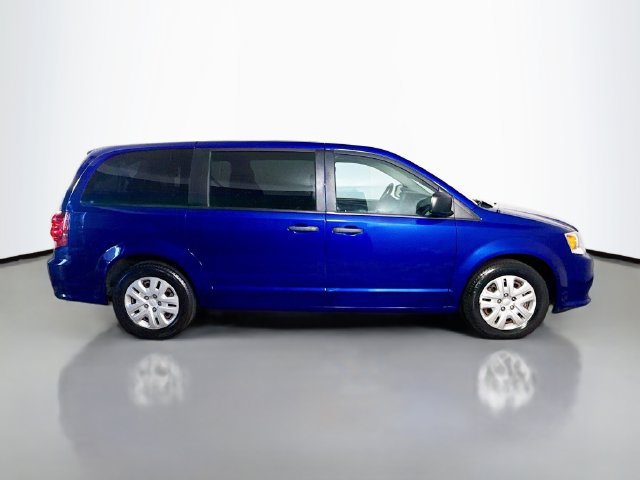 Used 2019 Dodge Grand Caravan SE FWD image 11