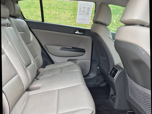 Used 2017 Kia Sportage EX FWD image 13