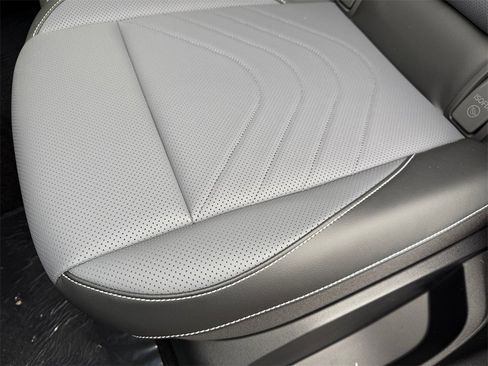 New 2026 Volkswagen Tiguan SE R-Line image 27