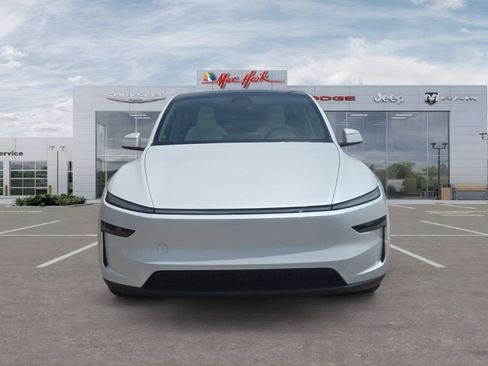 Used 2026 Tesla Model Y Long Range AWD/4WD image 8