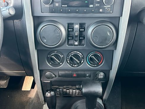 Used 2010 Jeep Wrangler Unlimited Sport image 26