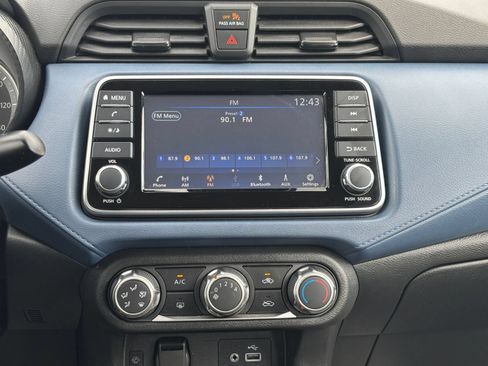 Used 2025 Nissan Versa SV FWD image 16