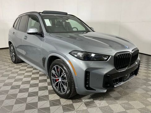 New 2026 BMW X5 xDrive50e w/ M Sport Package image 3