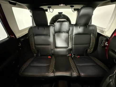 Used 2021 Jeep Wrangler Unlimited Sahara AWD/4WD image 13