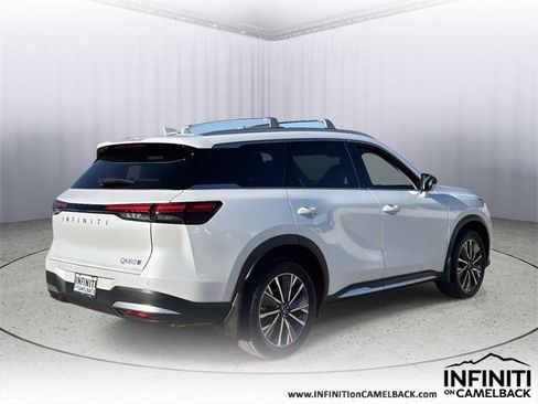 New 2026 INFINITI QX60 Luxe image 9