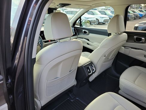 Certified 2025 Kia Sorento X-Line EX image 17