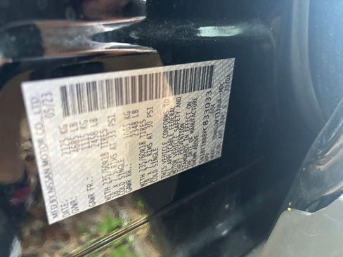 Used 2023 Nissan Rogue SV image 9