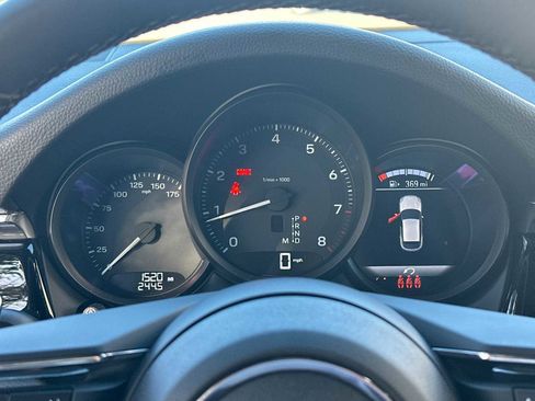 Certified 2025 Porsche Macan image 26