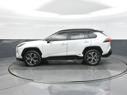 Used 2025 Toyota RAV4 XSE image 4