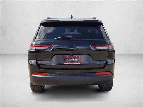 New 2025 Jeep Grand Cherokee L Altitude image 7
