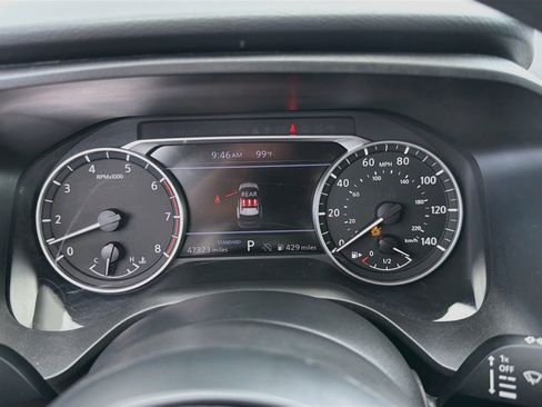 Used 2024 Nissan Rogue SV FWD image 38