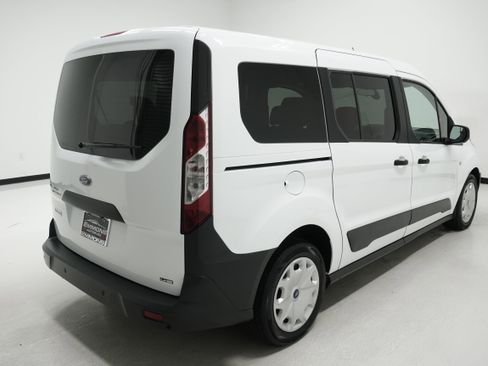 Used 2017 Ford Transit Connect XL image 3