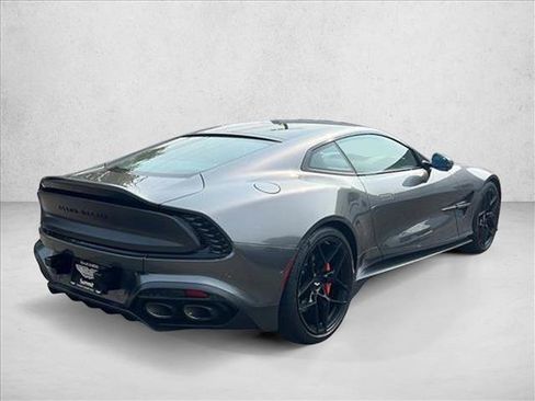 Used 2025 Aston Martin Vanquish image 7