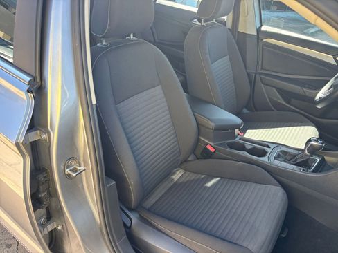 Used 2025 Volkswagen Jetta S image 34