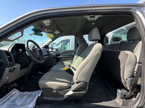 Used 2020 Ford F550 4x4 SuperCab Super Duty w/ Power Equipment Group image 7