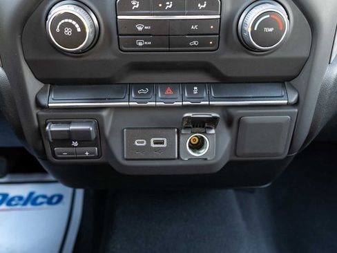 Used 2021 Chevrolet Silverado 2500 Custom w/ Custom Value Package image 18