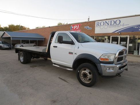 Used 2011 RAM 5500 SLT image 2