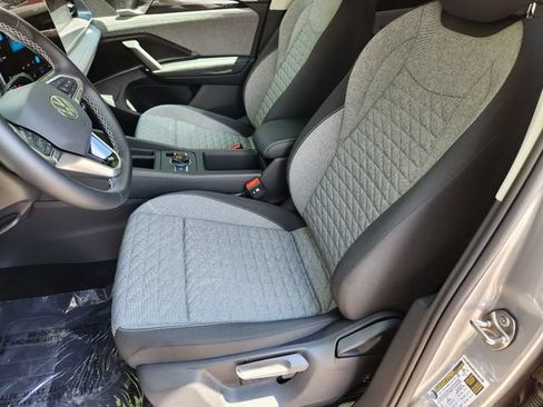 New 2026 Volkswagen Tiguan S AWD/4WD image 11