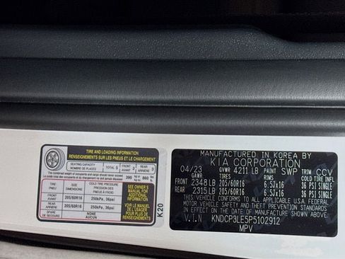 Certified 2023 Kia Niro LX image 28