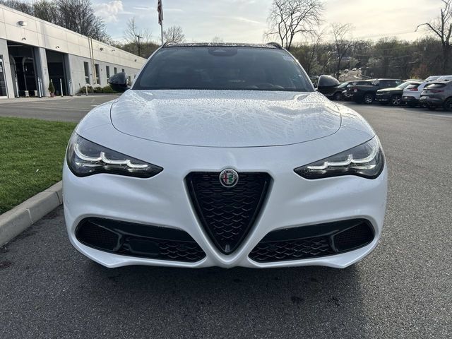 New 2026 Alfa Romeo Stelvio Sprint AWD/4WD image 3