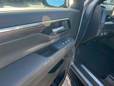 New 2026 Chevrolet Suburban Premier w/ Sun And Tow Package image 12