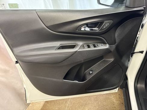 Certified 2024 Chevrolet Equinox RS w/ LPO, Floor Liner Package AWD/4WD image 21