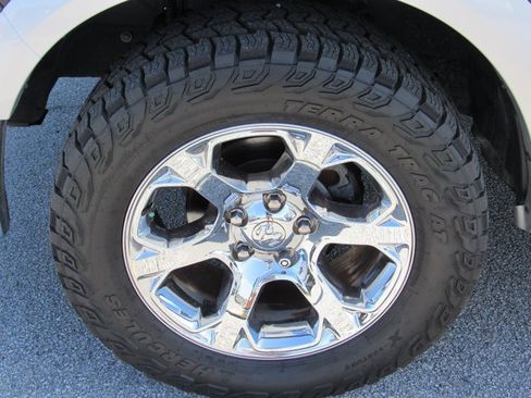 Used 2018 RAM 1500 Laramie w/ Convenience Group image 7