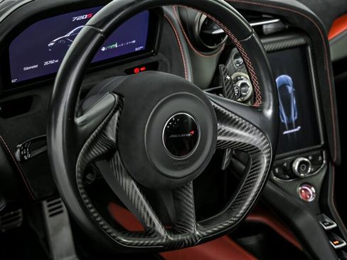 Used 2018 McLaren 720S RWD image 29