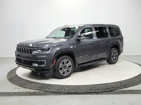 Used 2024 Jeep Wagoneer Series II image 3