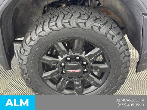 Used 2025 GMC Sierra 2500 AT4 w/ Technology Package image 16
