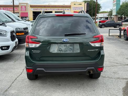 Used 2023 Subaru Forester AWD/4WD image 4