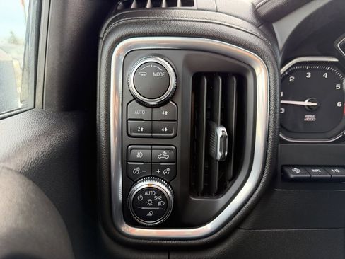 Used 2022 GMC Sierra 2500 Denali w/ Denali Ultimate Package image 38