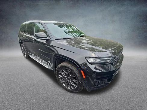 Used 2025 Jeep Grand Cherokee L Summit AWD/4WD image 2