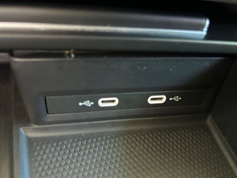 Used 2024 Volkswagen Atlas SE FWD image 13