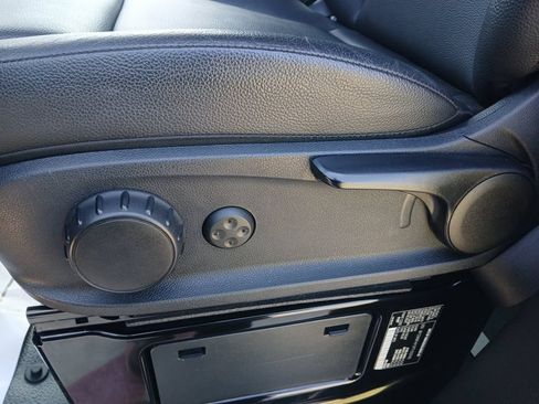 Used 2023 Mercedes-Benz Sprinter 2500 image 31
