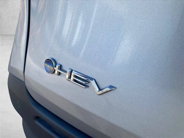 Used 2025 Toyota Sienna LE FWD image 18