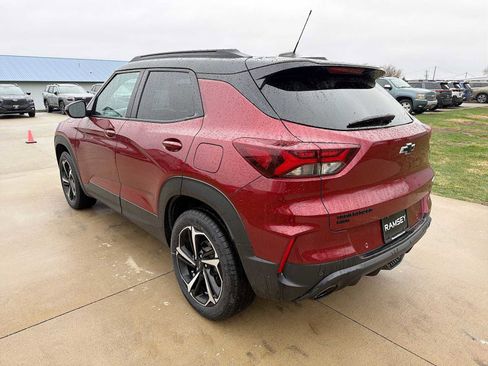 Used 2022 Chevrolet TrailBlazer RS w/ Sun and Liftgate Package image 4