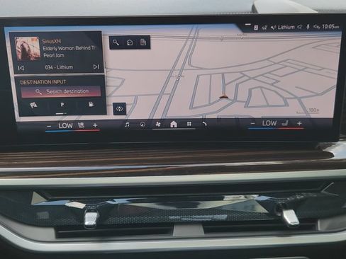 Used 2025 BMW X7 xDrive40i AWD/4WD image 18