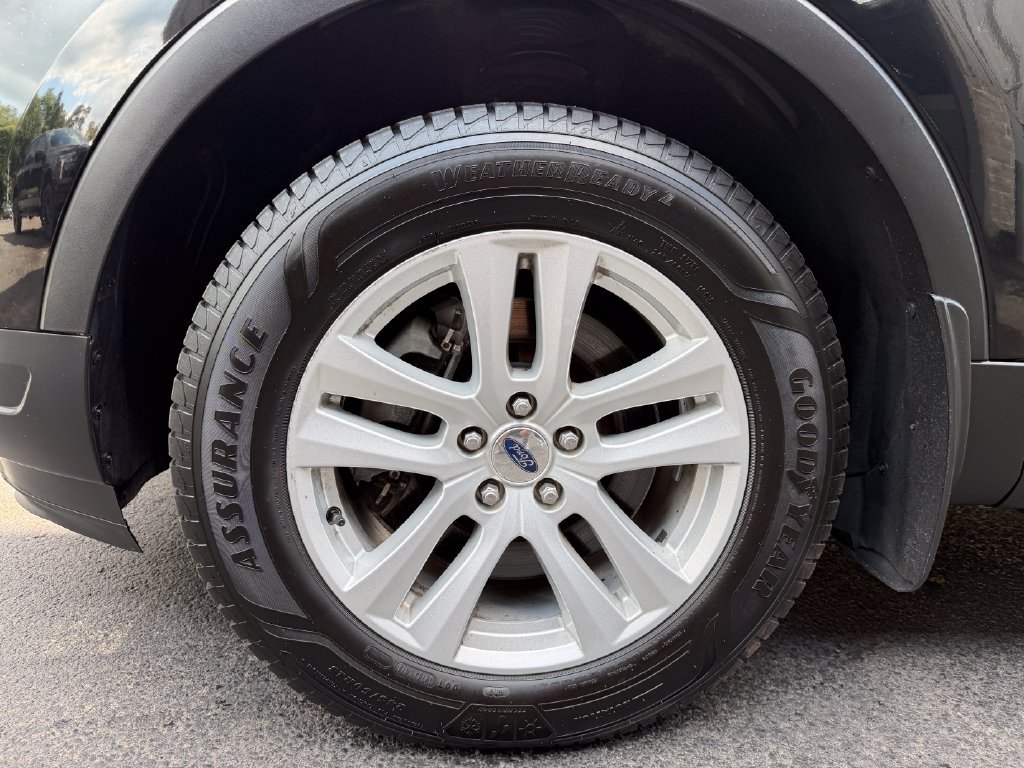 Used 2018 Ford Explorer XLT AWD/4WD image 25