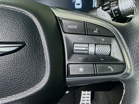 Used 2025 Genesis G70 2.5T w/ Sport Prestige Package image 17