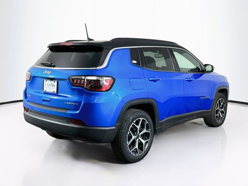 Used 2025 Jeep Compass Limited AWD/4WD image 9