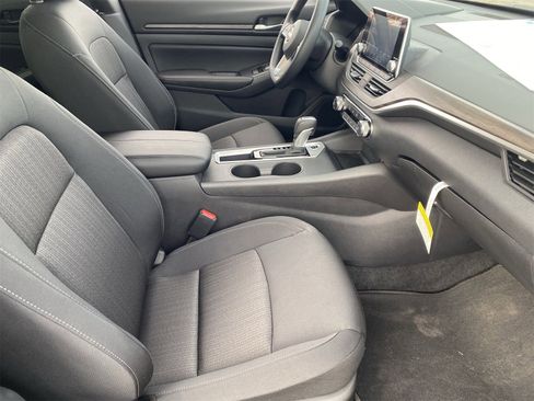New 2025 Nissan Altima 2.5 SV image 12