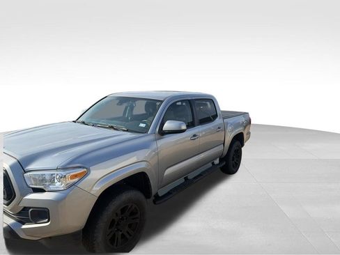Used 2022 Toyota Tacoma SR w/ SR Convenience Package RWD image 5