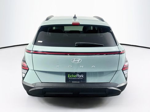 Used 2025 Hyundai Kona SEL FWD image 7